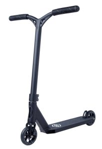 Striker Lux Youth Scooter Black
