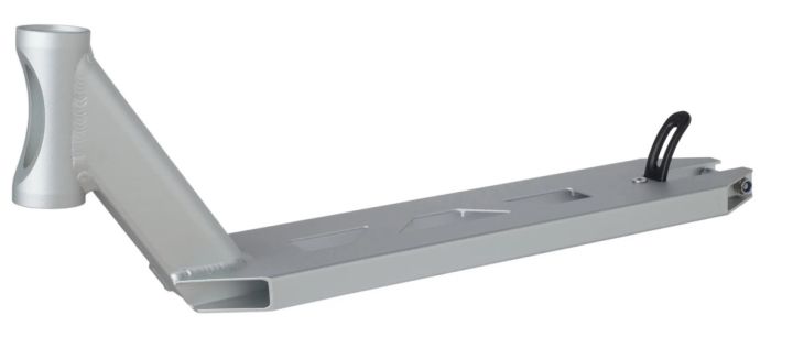 Striker Lux 460 Deck Silver
